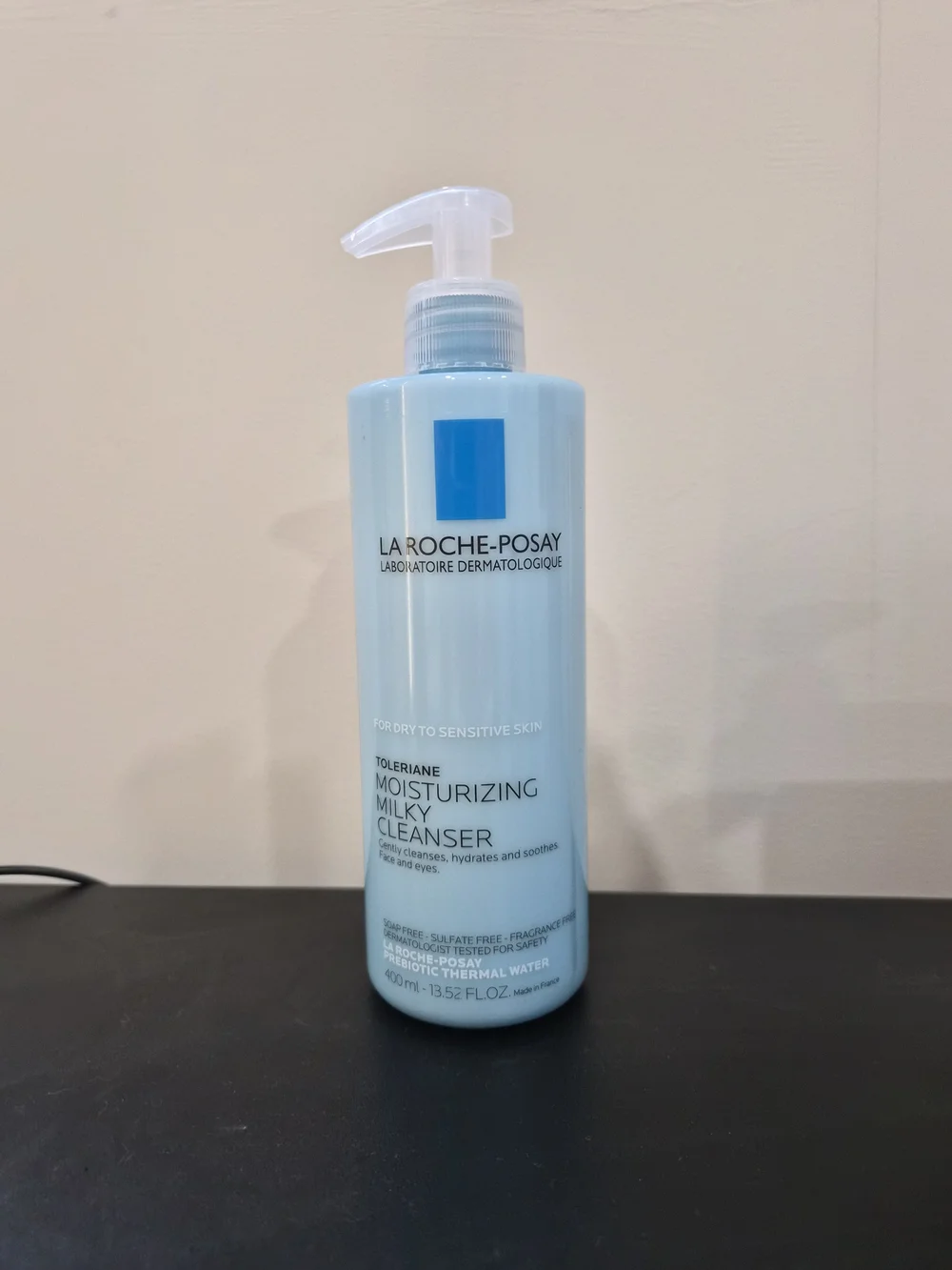 La Roche-Posay Toleriane Moisturizing Milky Cleanser — Light Blue